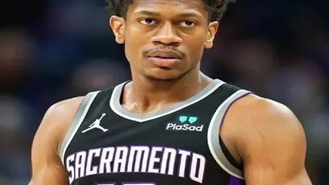 纽卡斯尔联1-0输给卢顿，汤森破门巴克利助攻，近四场三连败